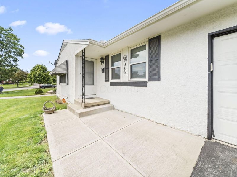 1402 Cardwell Square N, Columbus, OH 43229 Photo 8