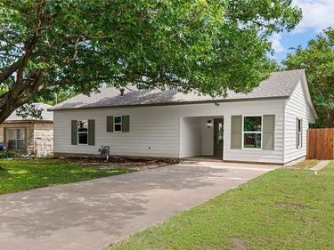 502 W 6th Street , McGregor, TX 76657