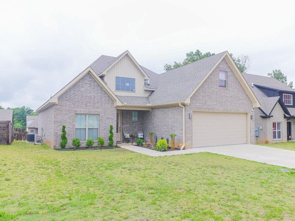 4112 Stoke Dr , Jonesboro, AR 72405