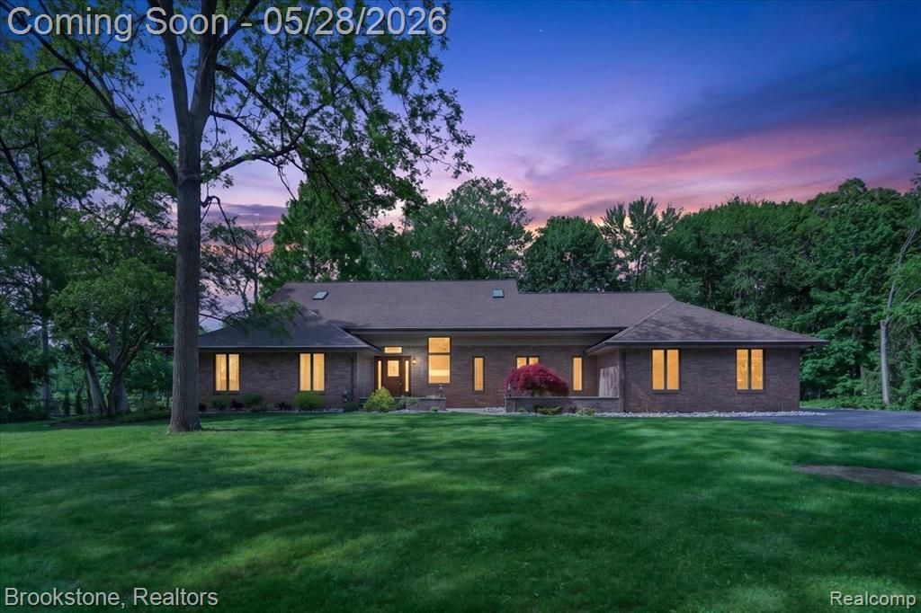 2610 Vanel Court, West Bloomfield Township, MI 48324 Main Photo
