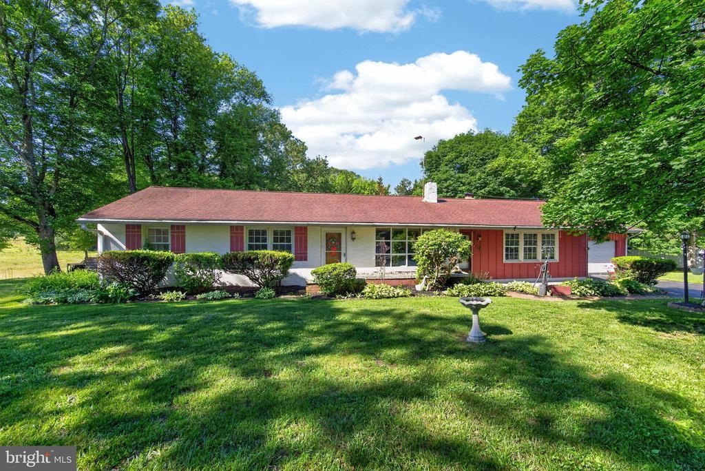 352 Pughtown Road, Spring City, PA 19475 Main Photo