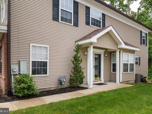 182 FOUNTAYNE LANE, TRENTON, NJ 08648