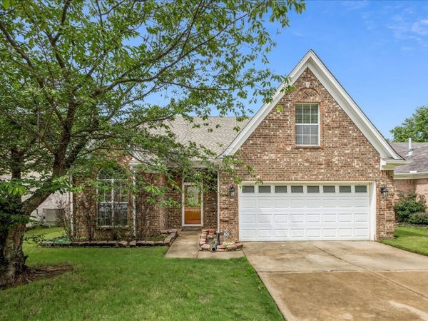 6932 PARKBROOK LN, Cordova, TN 38018