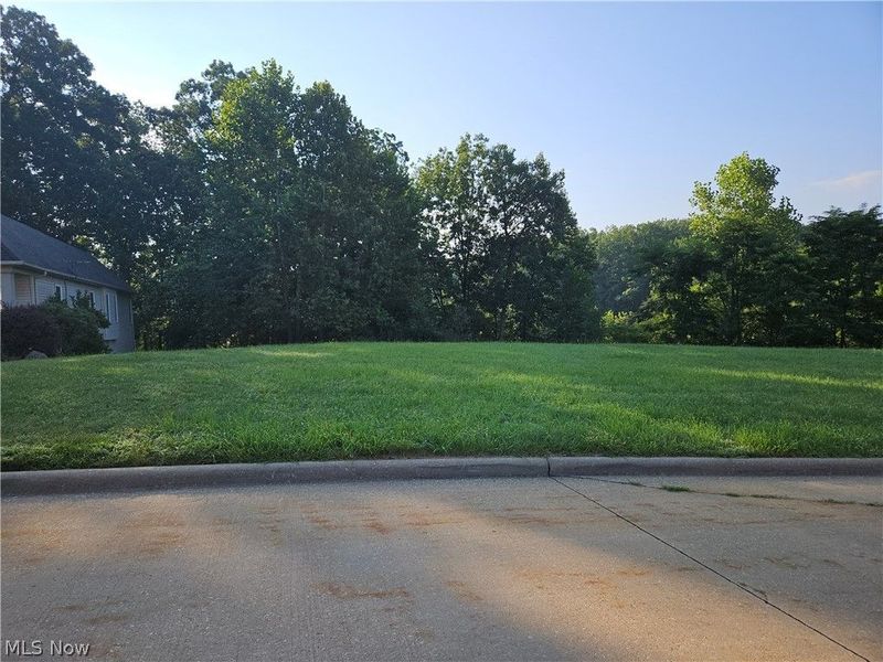 185 Creekside Drive, Garfield Heights, OH 44125 Photo 1