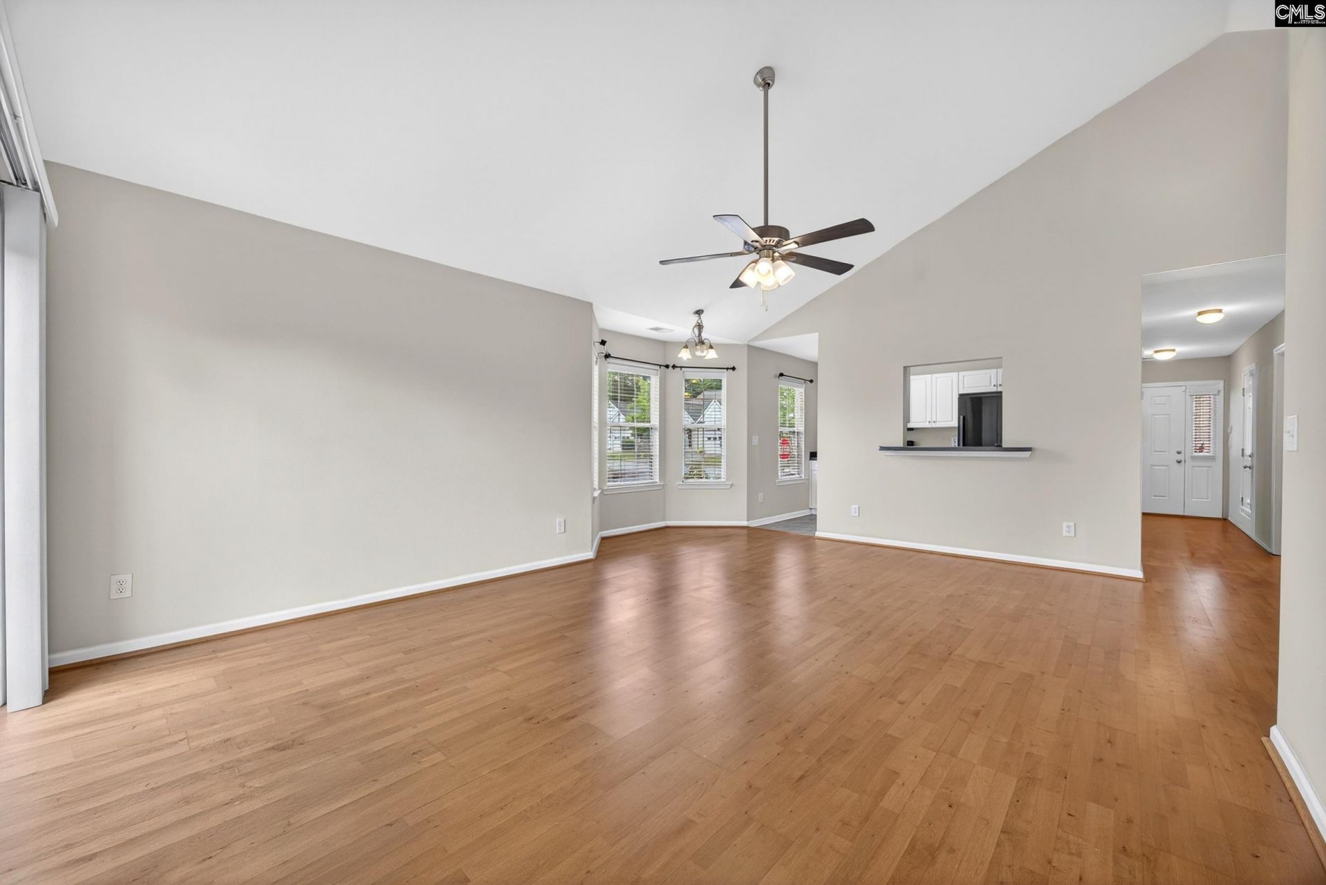 1022 Glencroft Drive  Photo 11