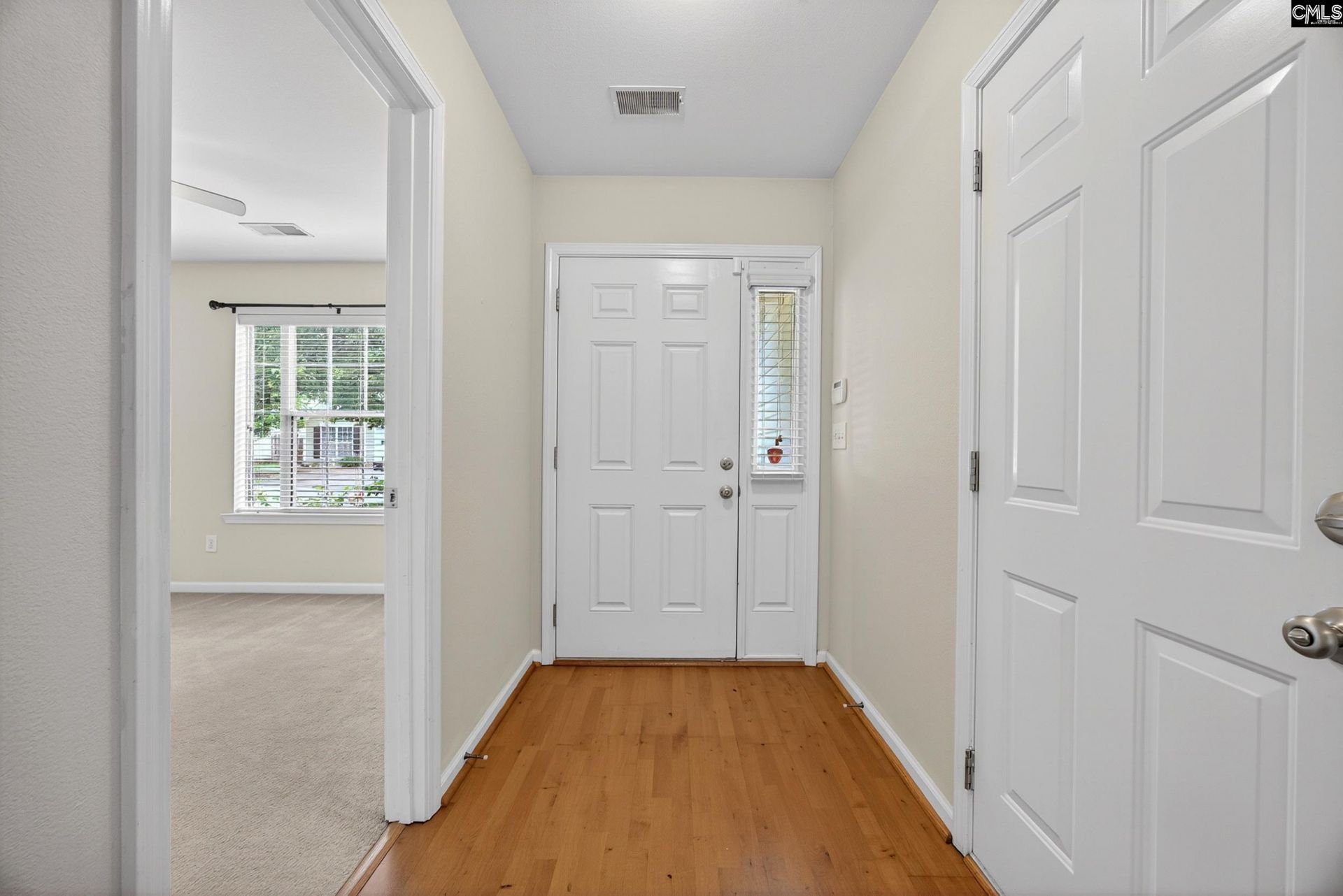 1022 Glencroft Drive  Photo 5