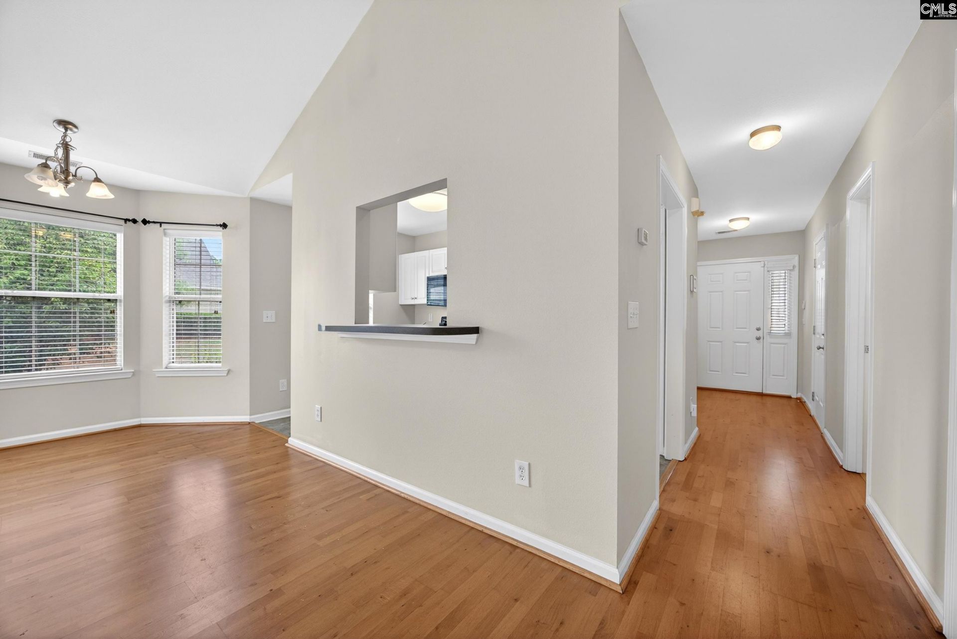 1022 Glencroft Drive  Photo 9