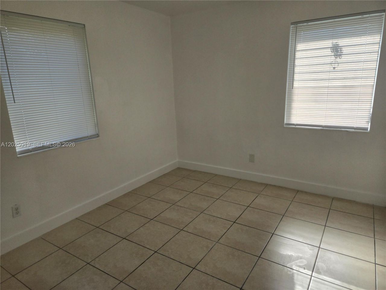 408 NW 8th St , Unit 408, Hallandale Beach, FL 33009 Photo