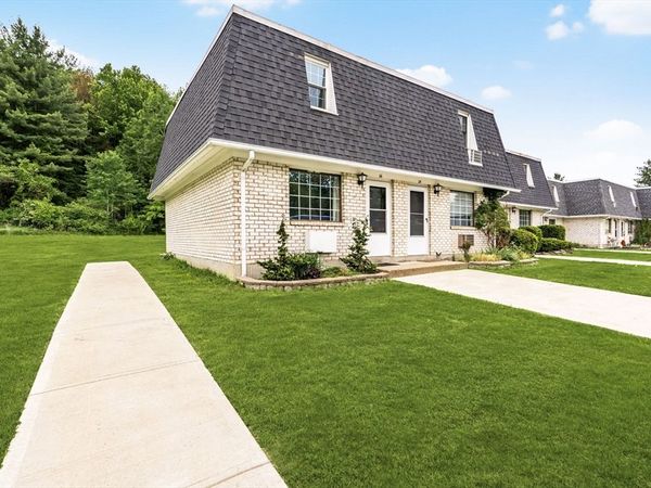 26 Princeton Ter, Unit 26, Greenfield, MA 01301