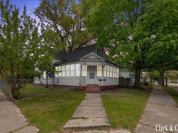 720 Hill Avenue, Muskegon, MI 49442