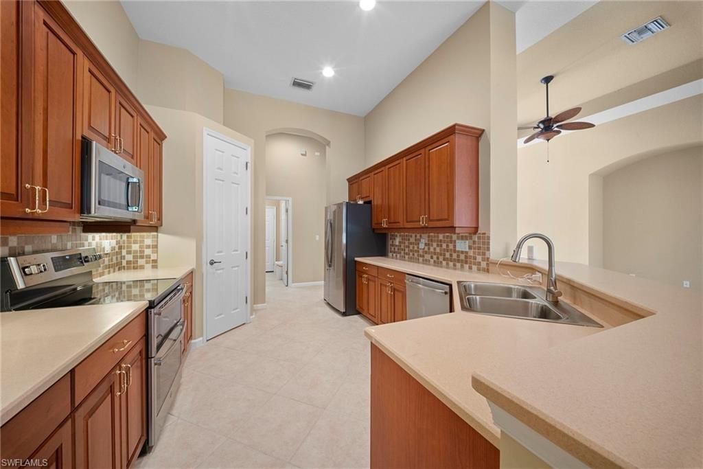 7914 Founders Cir, Naples, FL 34104 Photo