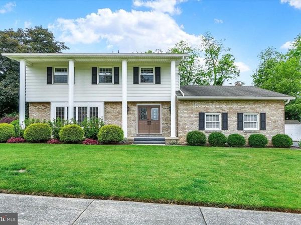 2925 BROXTON LANE , YORK, PA 17402