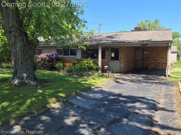 2664 Penna Drive, West Bloomfield Twp, MI 48324