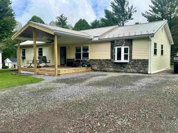 339 Oak Street, Jane Lew, WV 26378