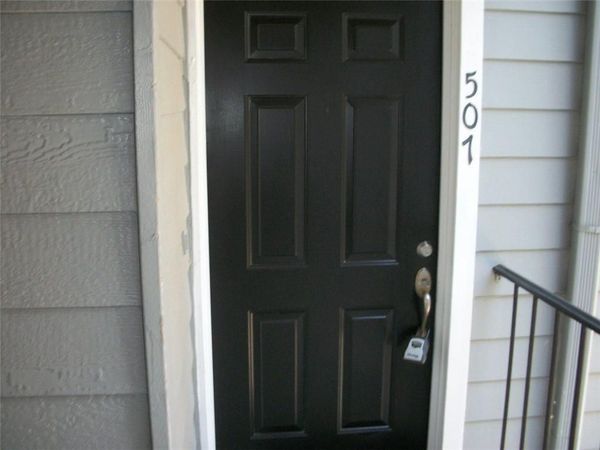 207 Granville Court , Sandy Springs, GA 30328