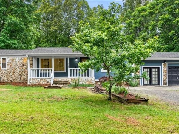 1185 Hancock Road , Sandy Ridge, NC 27046