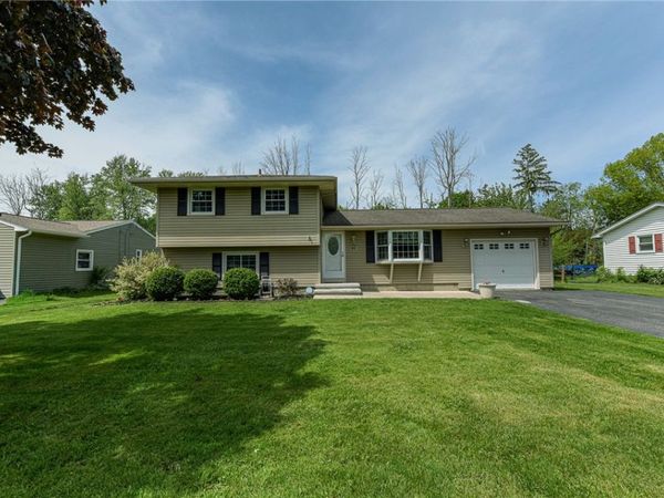 95 Ridgelea Court, Rochester, NY 14615