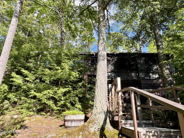5317 .8 Mile Way, Putnam, NY 12861