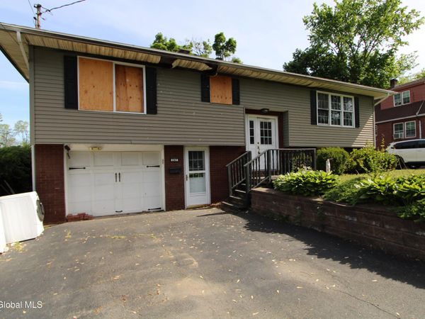 247 Pinehurst Avenue, Rensselaer, NY 12144