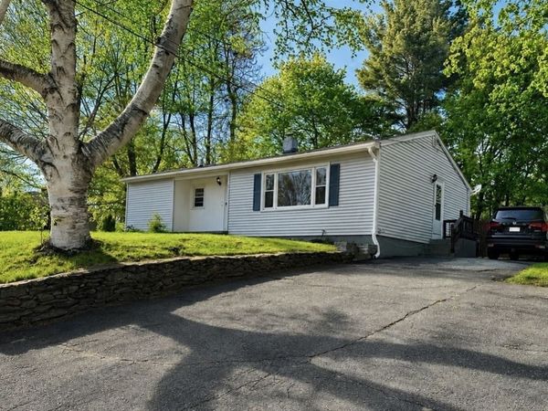 11 Ringer St, Leominster, MA 01453