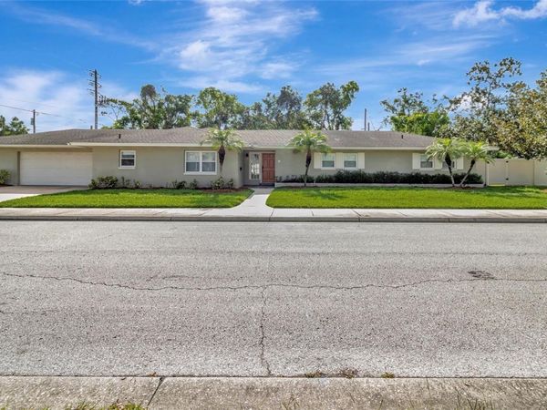 205 S WOODLAND STREET , WINTER GARDEN, FL 34787
