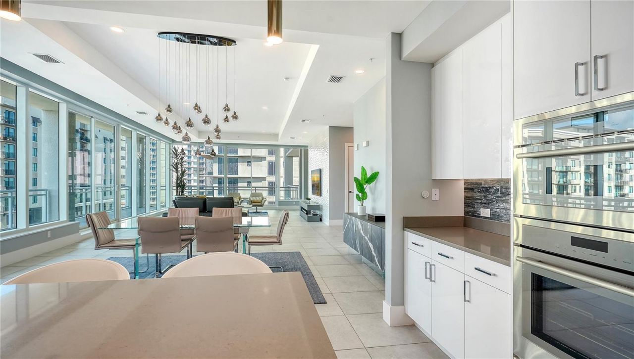 540 N Tamiami Trail, Unit 804, Sarasota, FL 34236 Photo