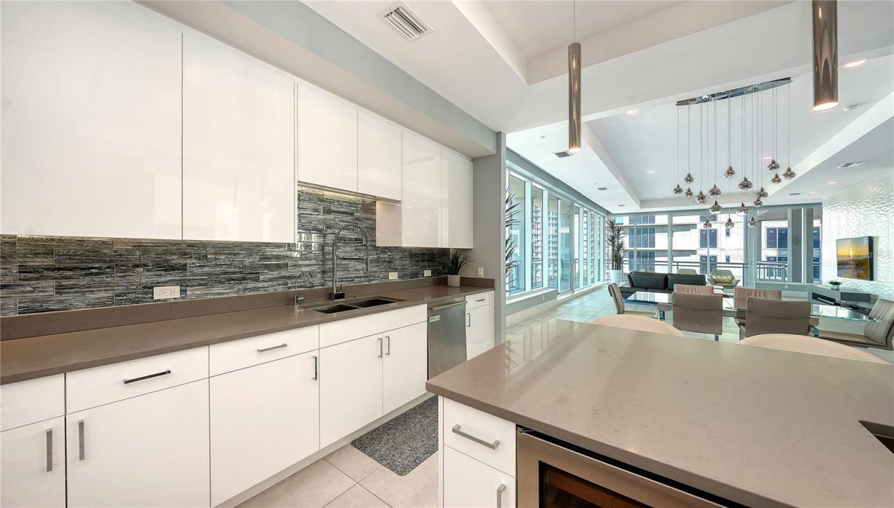 540 N Tamiami Trail, Unit 804, Sarasota, FL 34236 Photo