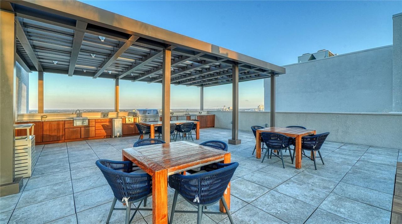 540 N Tamiami Trail, Unit 804, Sarasota, FL 34236 Photo