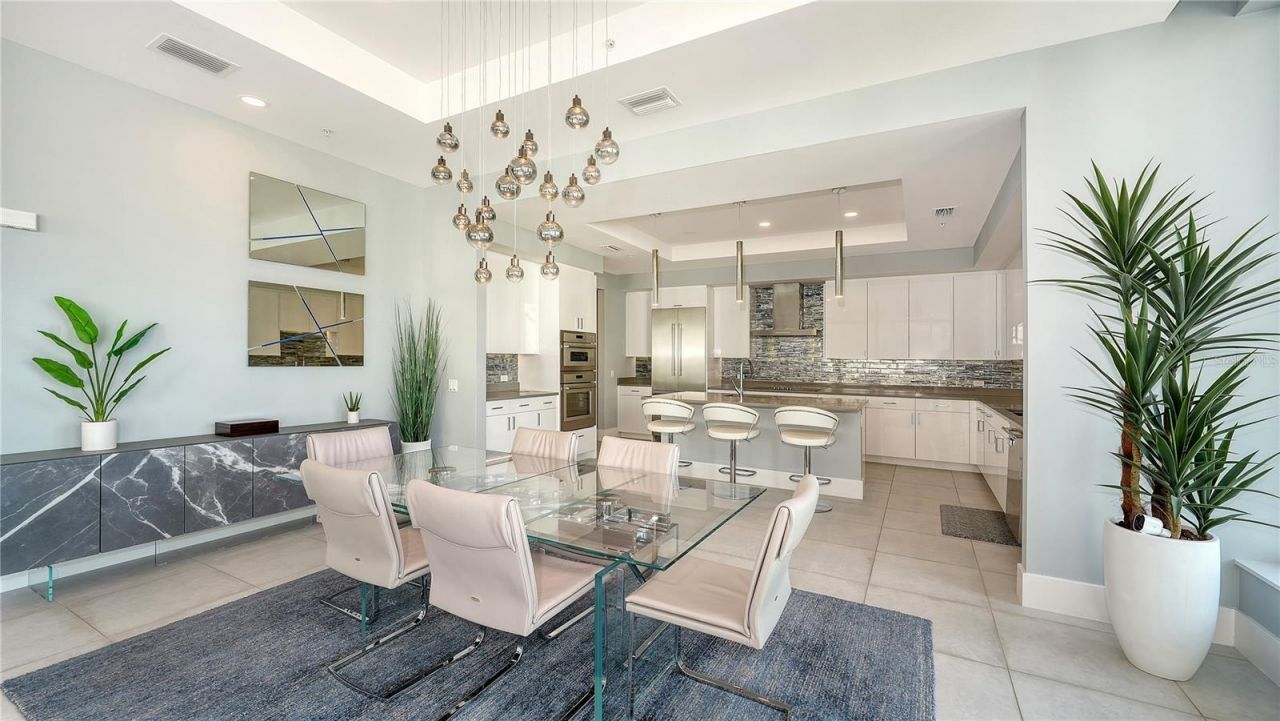 540 N Tamiami Trail, Unit 804, Sarasota, FL 34236 Photo