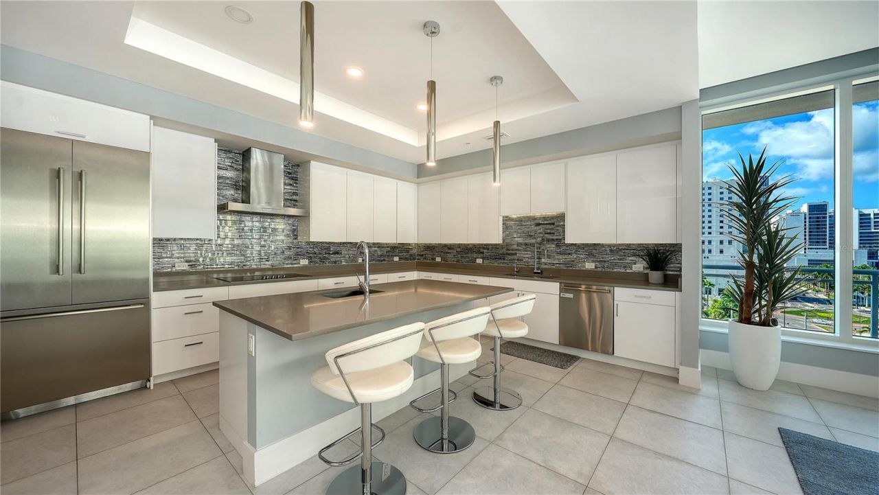 540 N Tamiami Trail, Unit 804, Sarasota, FL 34236 Photo