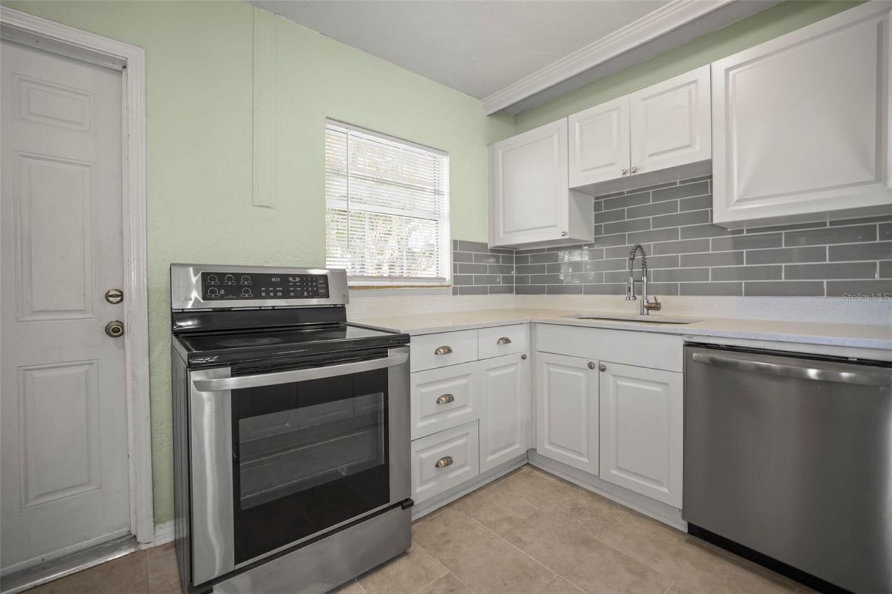 1511 35th Avenue N, Saint Petersburg, FL 33704 Photo