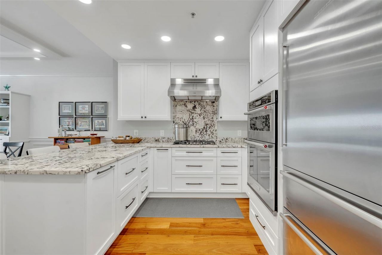 2305 Edgewater Drive, Unit 1602, Orlando, FL 32804 Photo