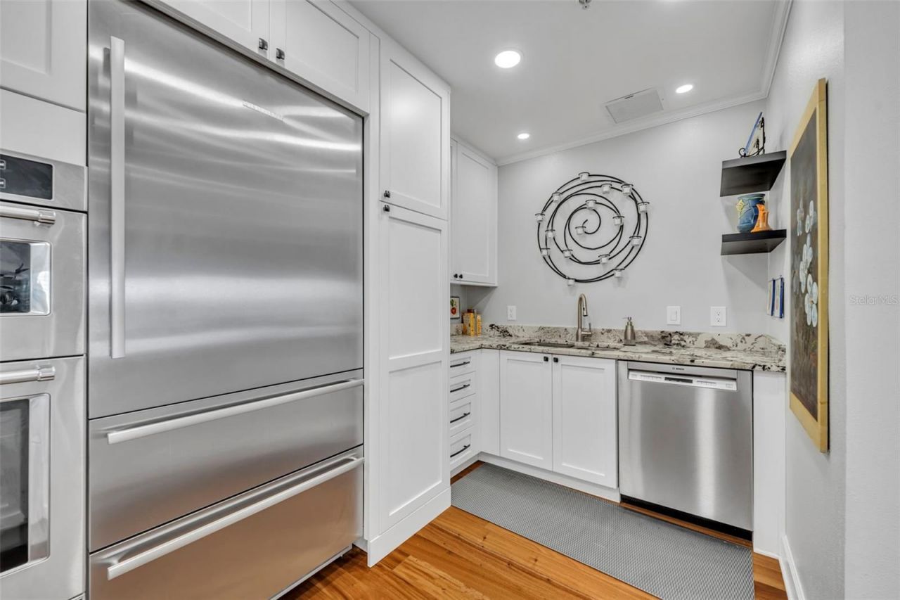 2305 Edgewater Drive, Unit 1602, Orlando, FL 32804 Photo