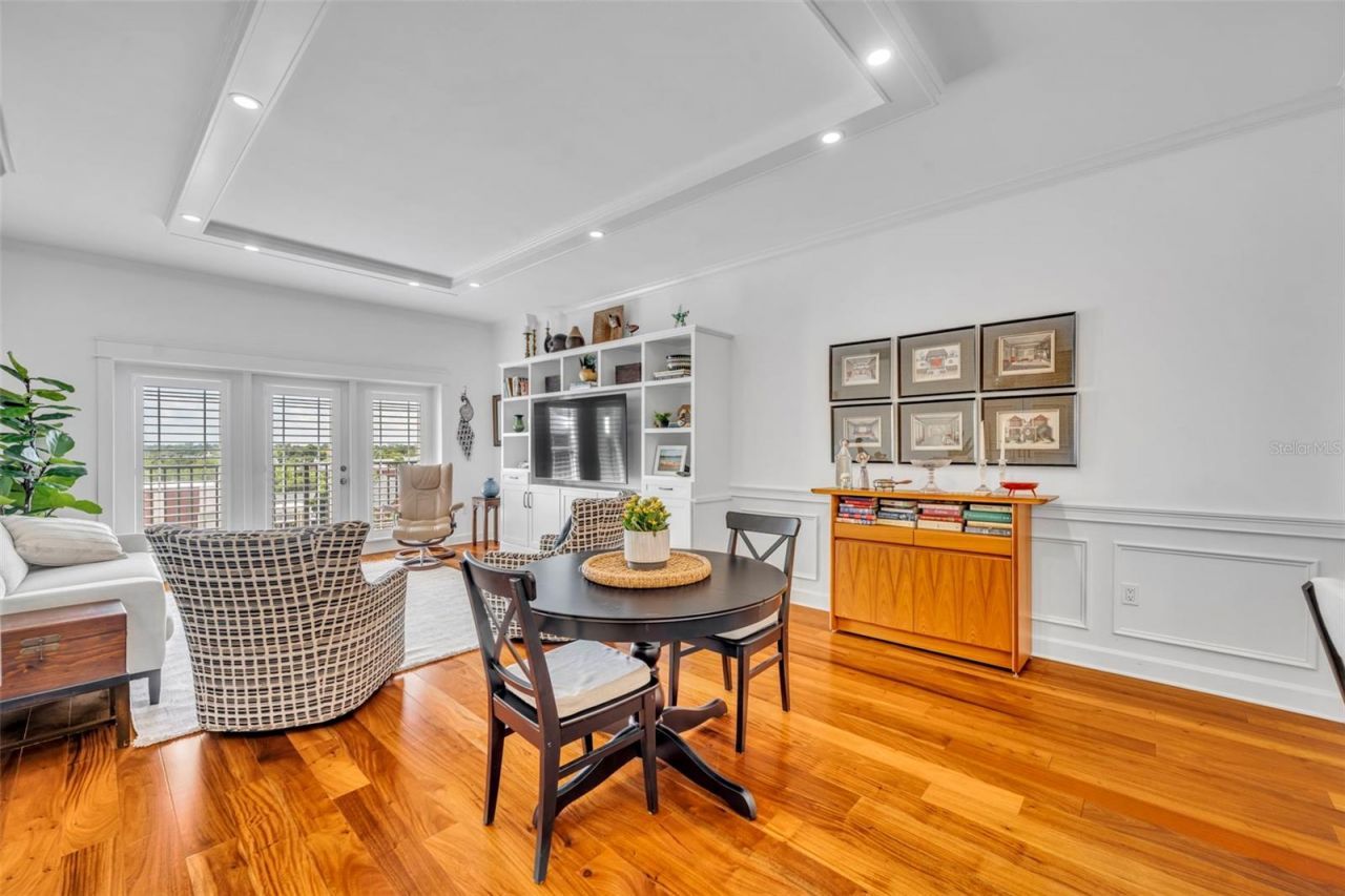 2305 Edgewater Drive, Unit 1602, Orlando, FL 32804 Photo