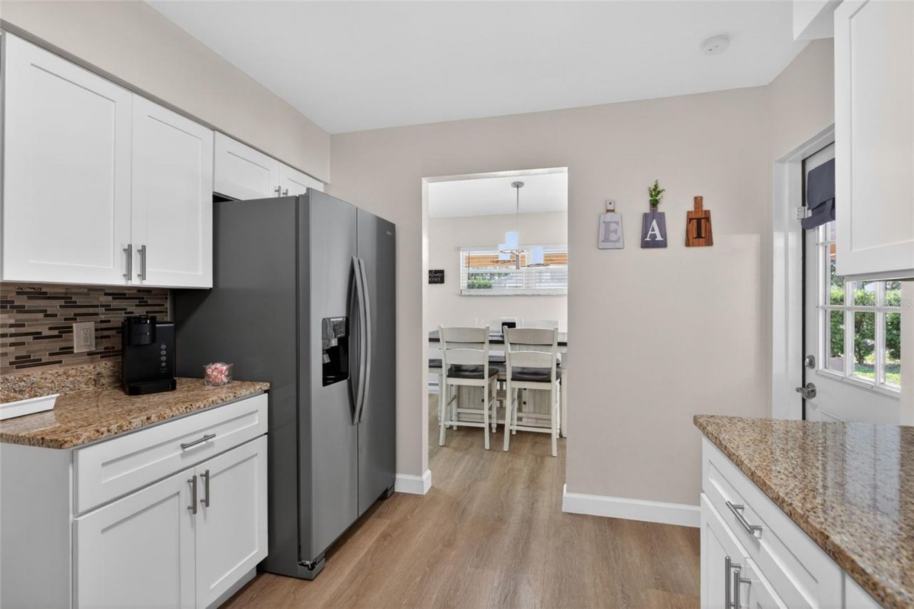 10402 N Pawnee Avenue, Tampa, FL 33617 Photo
