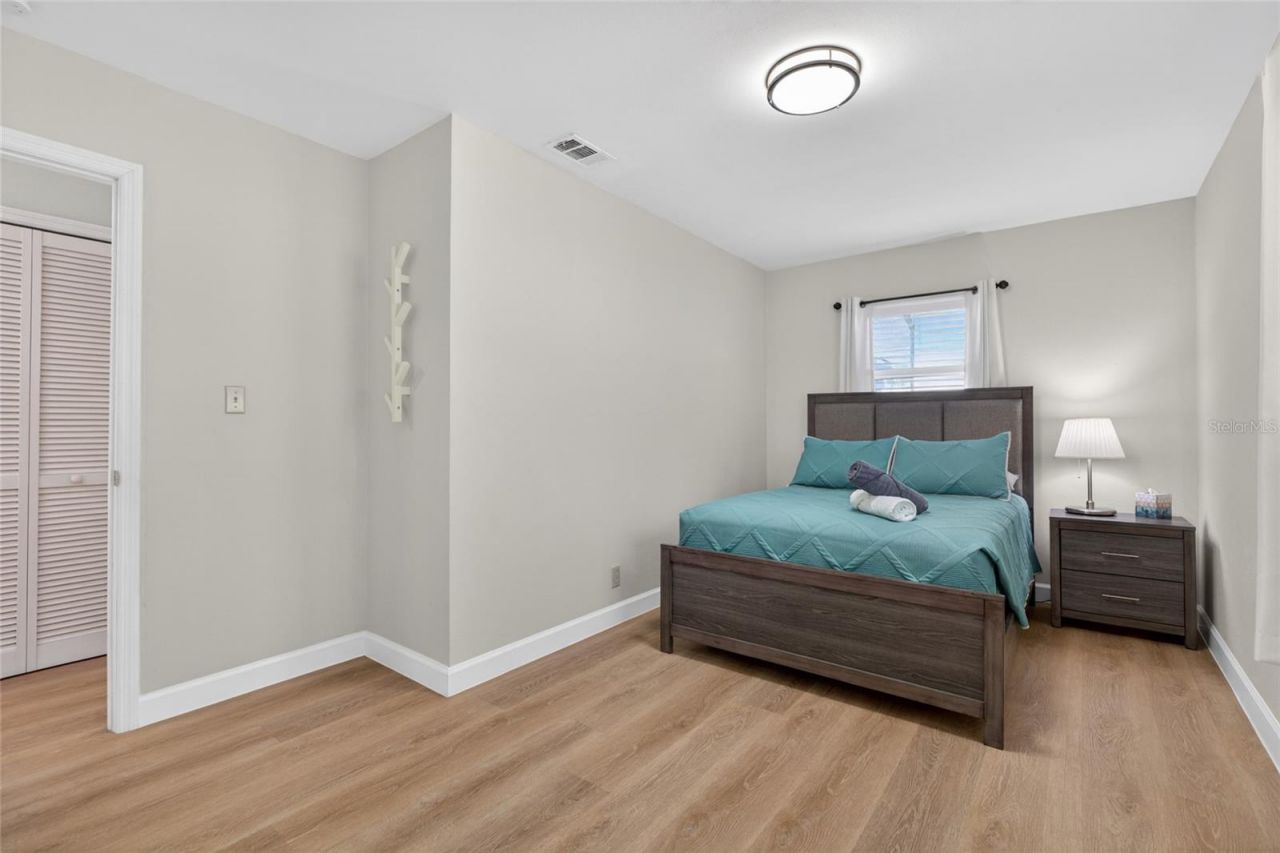 10402 N Pawnee Avenue, Tampa, FL 33617 Photo