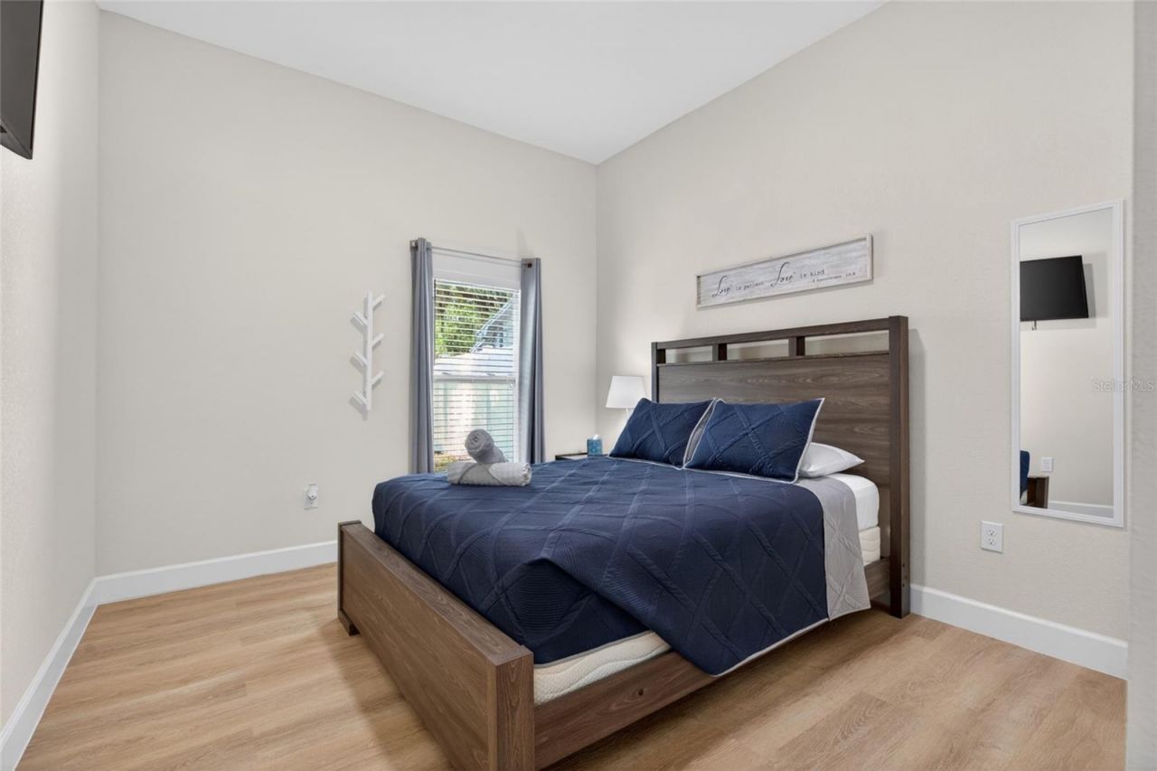 10402 N Pawnee Avenue, Tampa, FL 33617 Photo