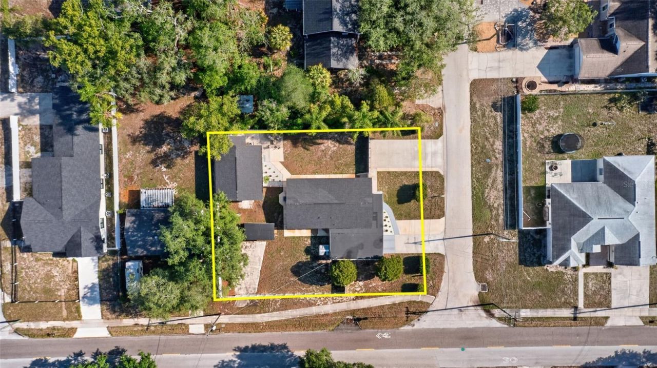 10402 N Pawnee Avenue, Tampa, FL 33617 Photo