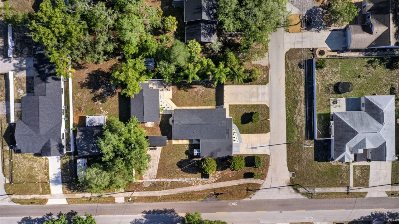 10402 N Pawnee Avenue, Tampa, FL 33617 Photo