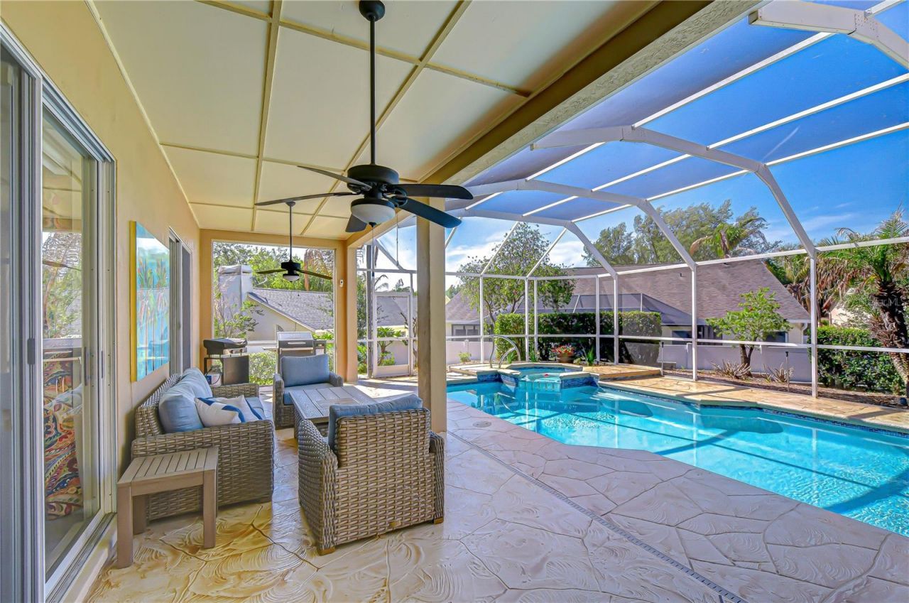 4609 Compass Oaks Drive , Valrico, FL 33596 Photo