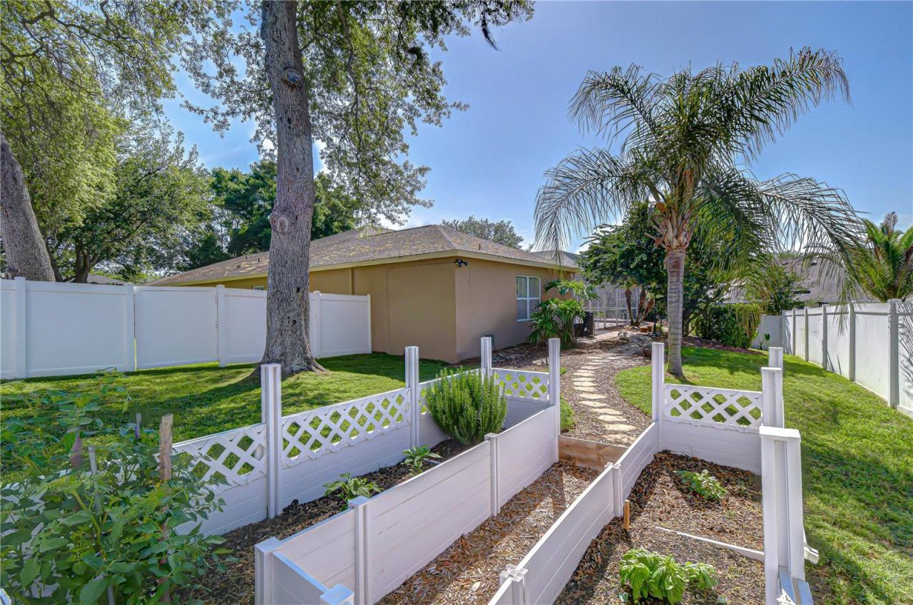 4609 Compass Oaks Drive , Valrico, FL 33596 Photo