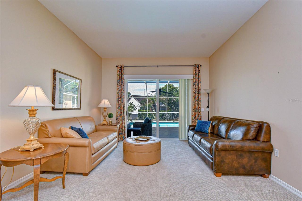 4609 Compass Oaks Drive , Valrico, FL 33596 Photo