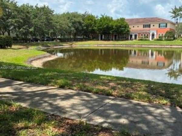 2551 SW 99th Way , Miramar, FL 33025