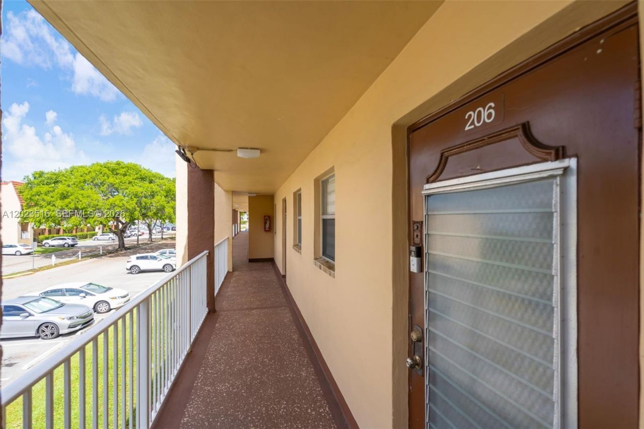 8881 Sunrise Lakes Blvd , Unit 206, Sunrise, FL 33322 Photo