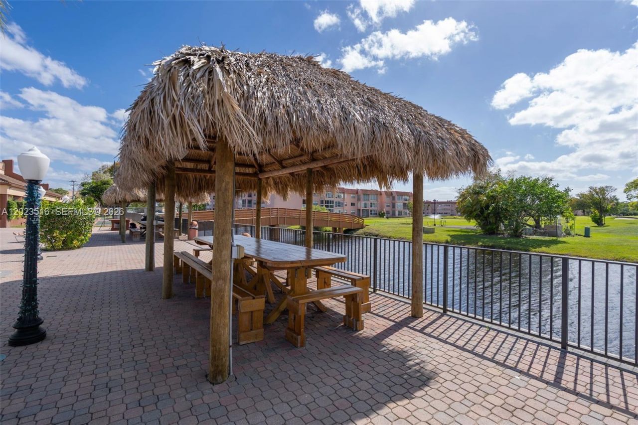 8881 Sunrise Lakes Blvd , Unit 206, Sunrise, FL 33322 Photo