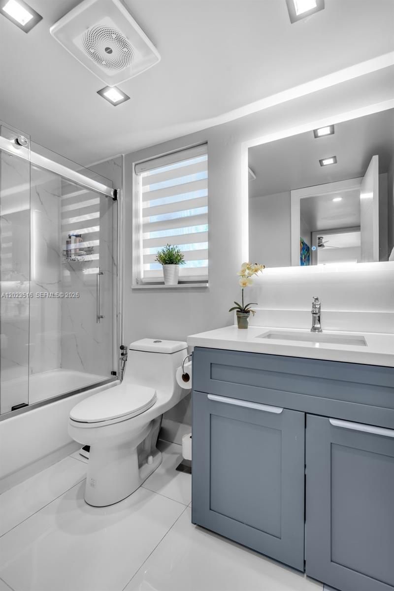 8881 Sunrise Lakes Blvd , Unit 206, Sunrise, FL 33322 Photo