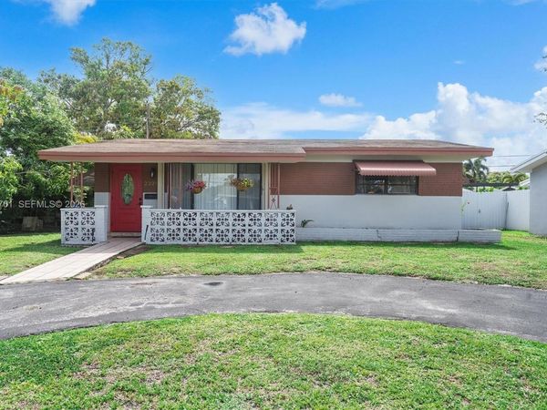 2321 Gulfstream Dr , Miramar, FL 33023