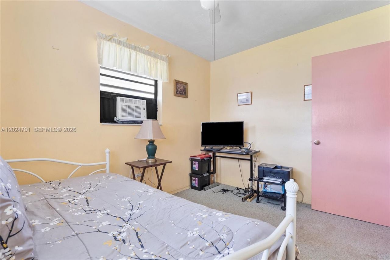 2321 Gulfstream Dr, Miramar, FL 33023 Photo