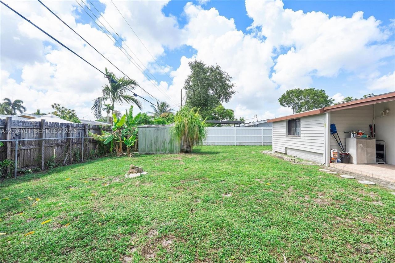 2321 Gulfstream Dr, Miramar, FL 33023 Photo