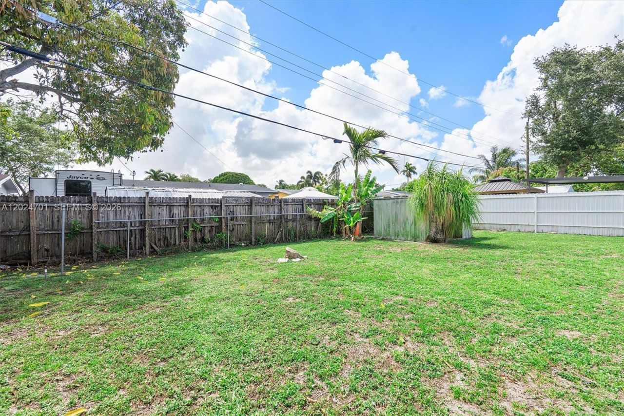 2321 Gulfstream Dr, Miramar, FL 33023 Photo